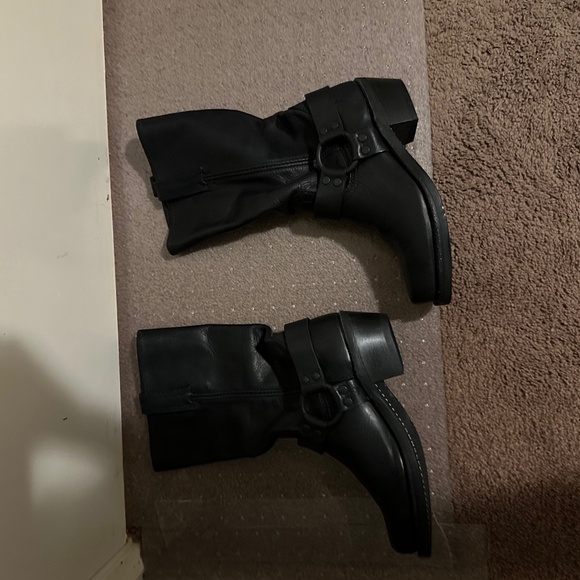 Frye harness boots 10r - Picture 1 of 7